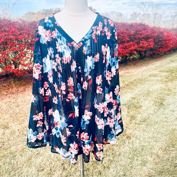 A Pea in the Pod Tops - A Pea In The Pod Sheer Floral Button Down Maternity Blouse Size L